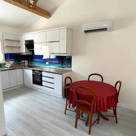 Appartement Familiale Climatisée, Proche Plage&lacs