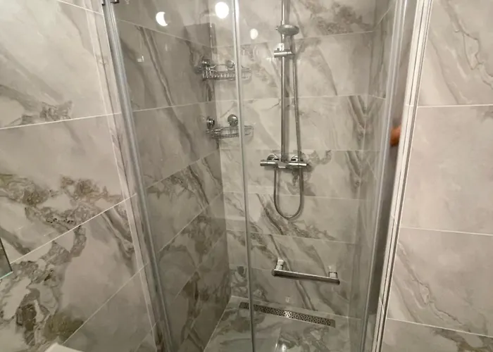 Familiale Climatisee, Proche & Lacs Apartment *